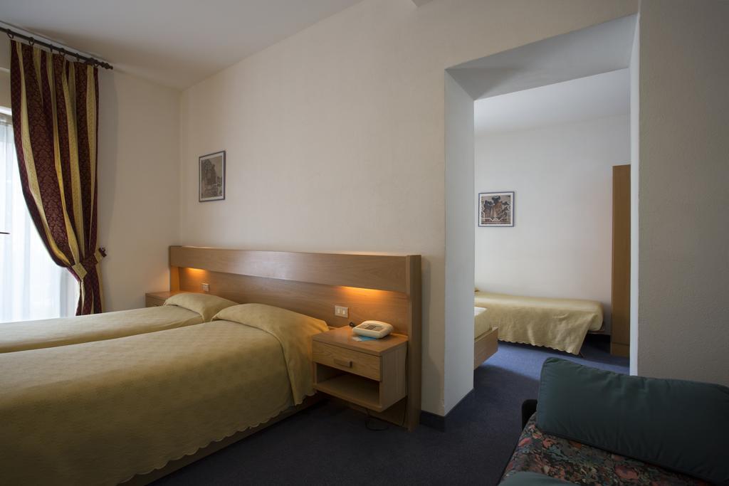 Hotel Alberello Riva del Garda Room photo